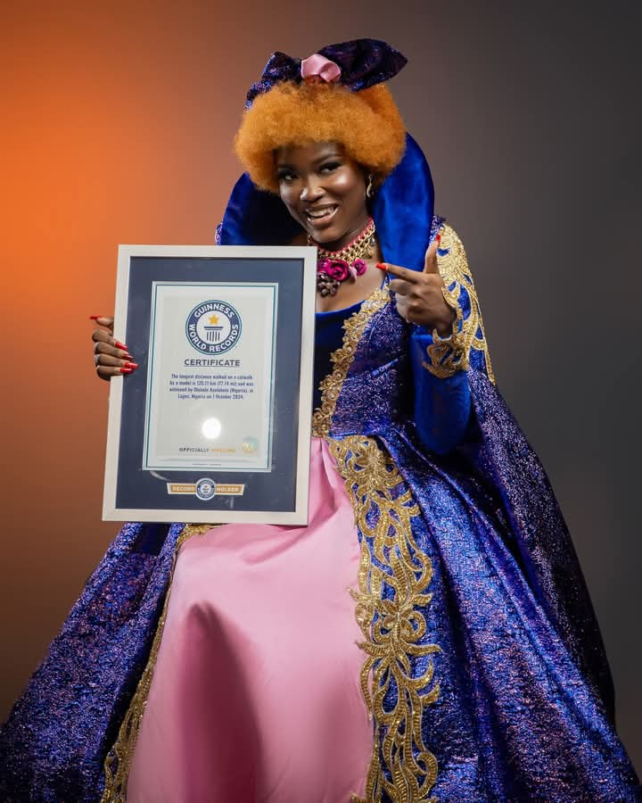 Nigerian lady refuses no "High enough" Break Guinness's record with the longest fashion show at 125.11 km | Daily Report Nigeria