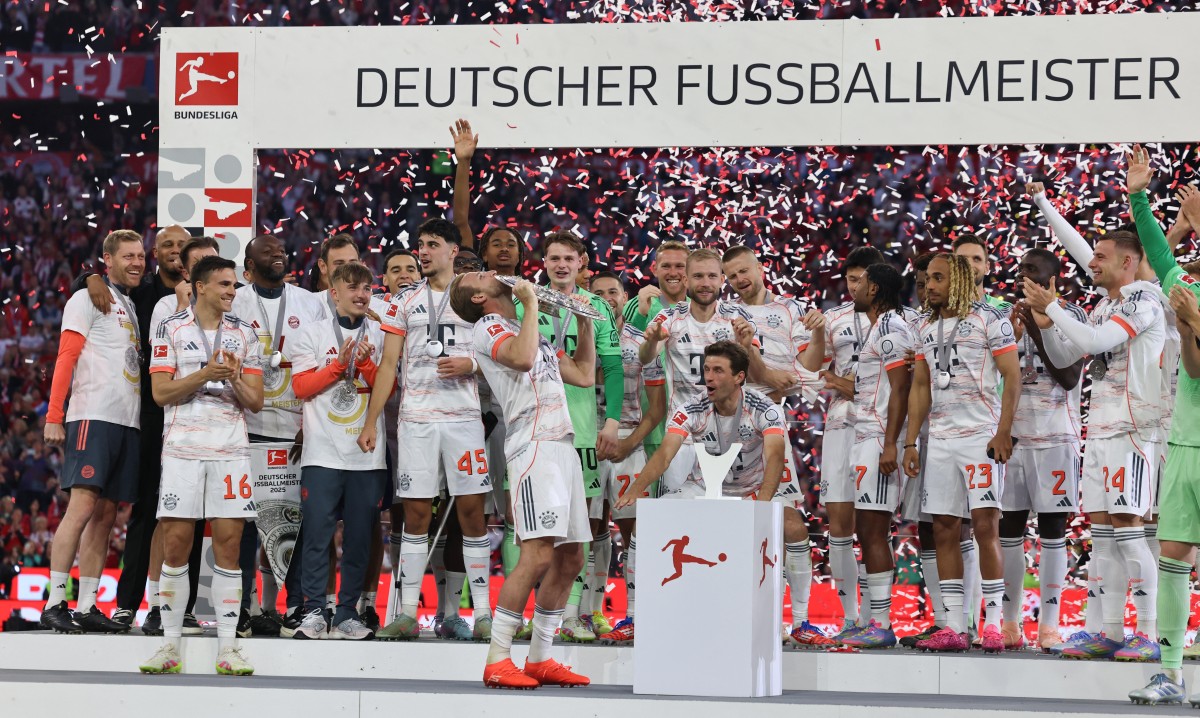 PICTORIAL: Harry Kane Wins First Career Trophy as Bayern Munich Lift Bundesliga Title Daily Report Nigeria Harry Kane celebrates scoring his 25th goal to help Bayern Munich win the 2024 Bundesliga title.