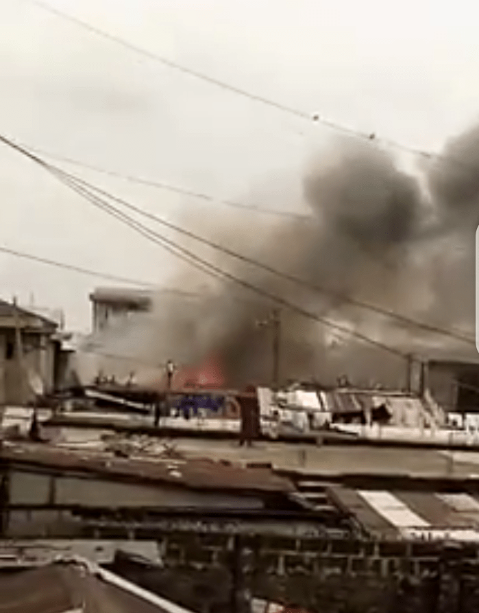 Breaking: Popular Igbudu Market Guts Fire in Warri | Daily Report Nigeria