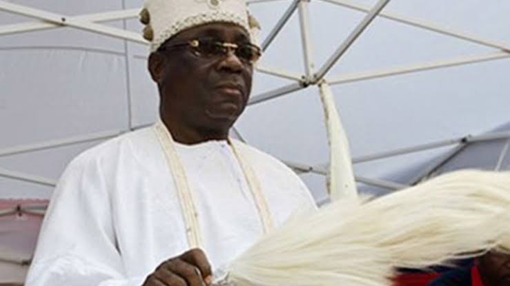 Video: Thugs Takes Over Oba of Lagos Palace, Seizes Staff of Office | Daily Report Nigeria