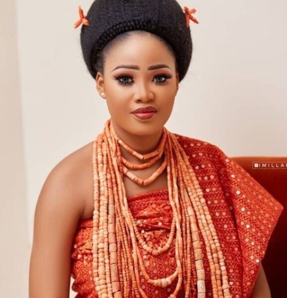 Oba Of Benin's Wife, Queen Ewuare Places Curse On Internet Fraudsters | Daily Report Nigeria