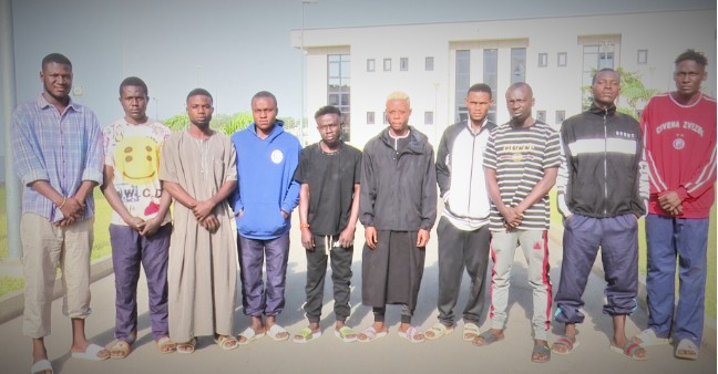 EFCC Raids 'Yahoo-Yahoo' Academy In Abuja, Arrests 10 Students | Daily Report Nigeria