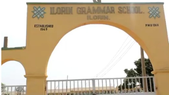 50-Years-Old Mother Enrols In Ilorin Grammar School...(PHOTOS) | Daily Report Nigeria