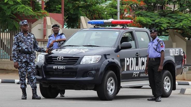 Woman Accuses Police of Demanding N200,000 After Releasing Missing Child To Impostor | Daily Report Nigeria