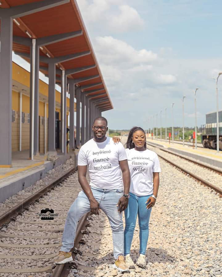 Heart Melting Pre-wedding Photos of Delta Couple Sets Social Media on Fire | Daily Report Nigeria