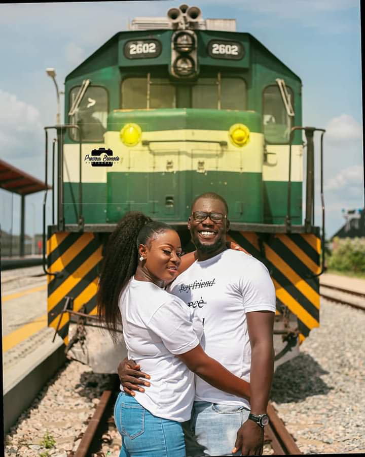 Heart Melting Pre-wedding Photos of Delta Couple Sets Social Media on Fire | Daily Report Nigeria