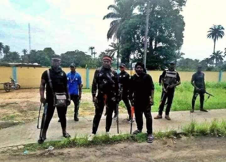 Photos: Vigilantes Protecting Police Station in Rivers | Daily Report Nigeria