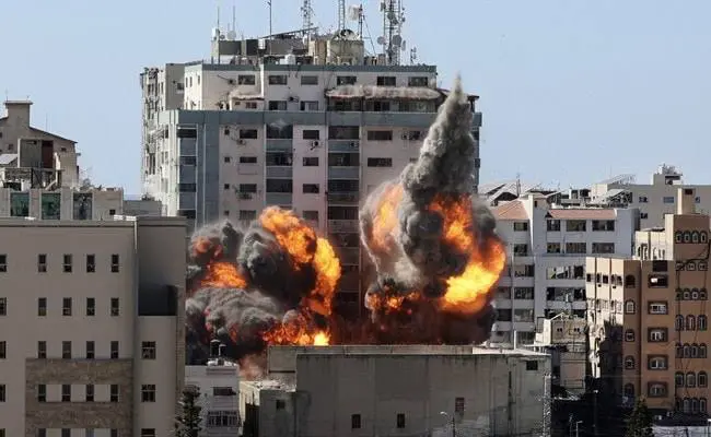 Breaking: Israeli Air Strikes Destroy Al Jazeera Building | Daily Report Nigeria