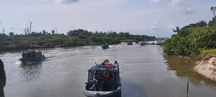 Breaking: Akpabio Arrives Gbaramatu to Beg Tompolo Over Ultimatum | Daily Report Nigeria