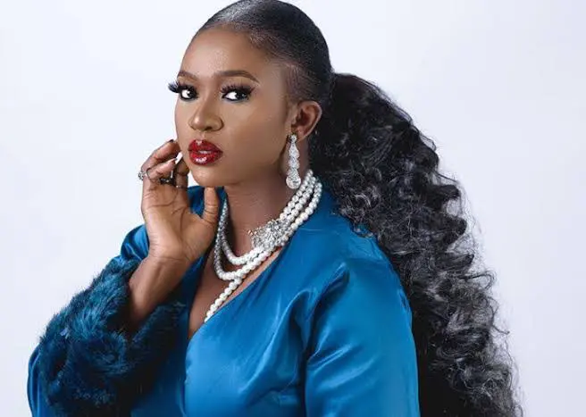 Why I Reduced Taking Alcohol - Waje | Daily Report Nigeria