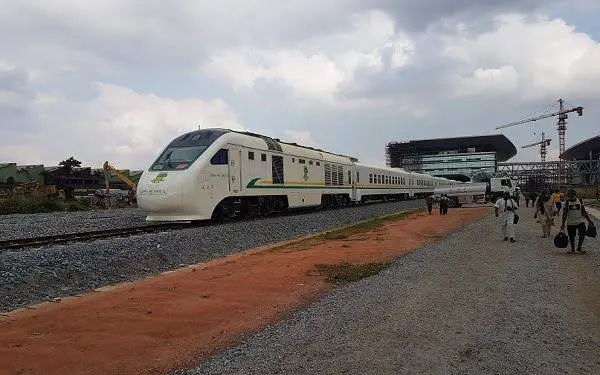 Buhari Inaugurates 157km Lagos-Ibadan Rail Line | Daily Report Nigeria