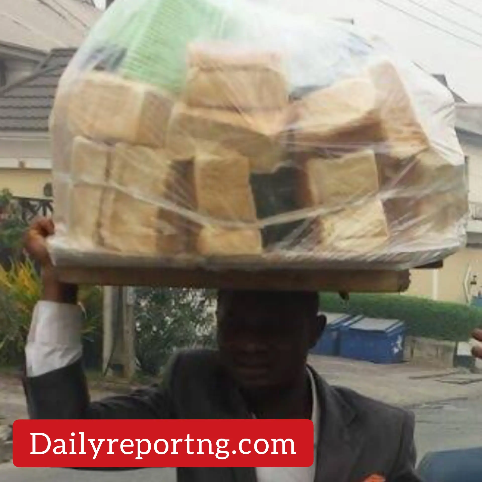 Why I Resigned From a Bank Job to Hawk Bread - Nigerian Graduate | Daily Report Nigeria