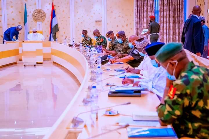 BREAKING: Buhari Meets Security Chiefs, Others Over Insecurity | Daily Report Nigeria