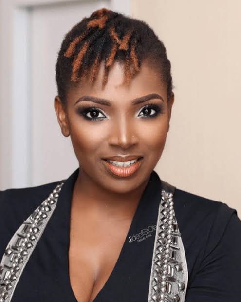 2face Family Gives it to Annie Idibia Hot, Ready For More | Daily Report Nigeria