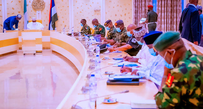 Make Sure Nothing Stops Anambra Governorship Election - Buhari Tells Service Chiefs | Daily Report Nigeria