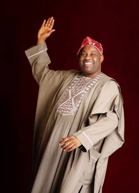 Dele Momodu joins PDP, Apologises For Campaigning For Buhari | Daily Report Nigeria