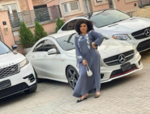 Crossdresser Jay Boogie Sets The Internet on Fire as He Showcase his 'Curves' in New Photos | Daily Report Nigeria