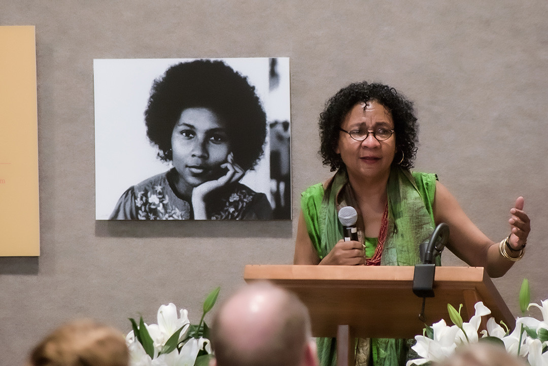 Popular Author, Feminist, "bell hooks" Dies at 69 | Daily Report Nigeria