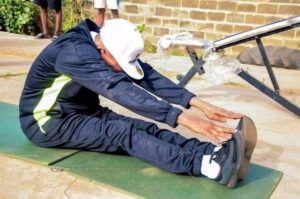 Reactions as 83-Year-Old Alaafin of Oyo is Pictured Exercising [PHOTOS] | Daily Report Nigeria