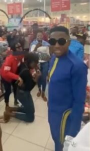 Reactions as Nigerian Lady Proposes to Boyfriend of 3 Years in a Mall | Daily Report Nigeria