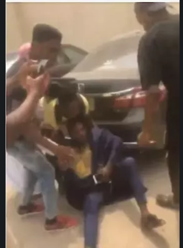 VIDEO: FUTA Student with BENZ Barked like Dog in Public | Daily Report Nigeria