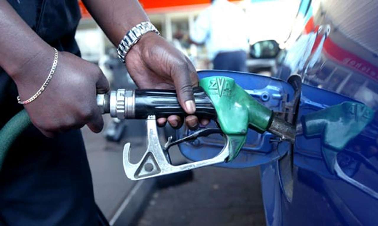 Journalists Tell FG To Shelve Idea of Fuel Subsidy Removal | Daily Report Nigeria