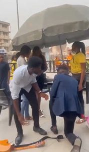 Lady Gives Hot Slap to Man Who Proposed To Her, Smashes Cake on His Head [VIDEO] | Daily Report Nigeria