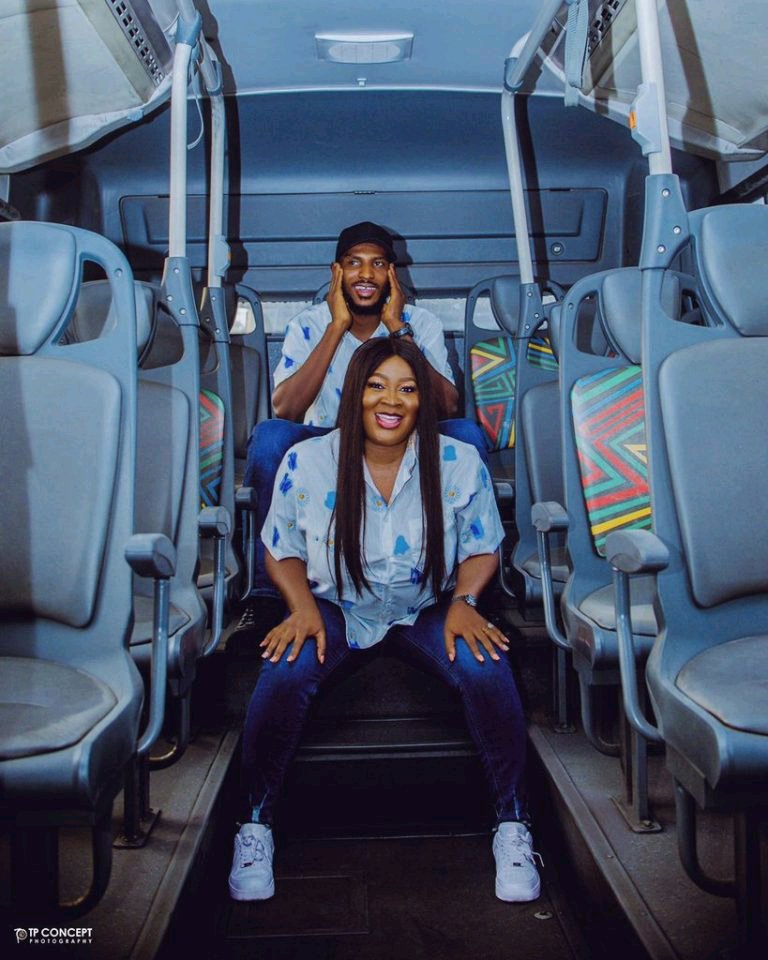 Couple Take Pre-Wedding Photoshoot on BRT Bus | Daily Report Nigeria