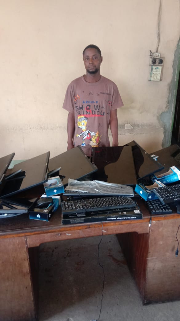 Staff Arrested For Stealing Seven Computers From A Primary School | Daily Report Nigeria