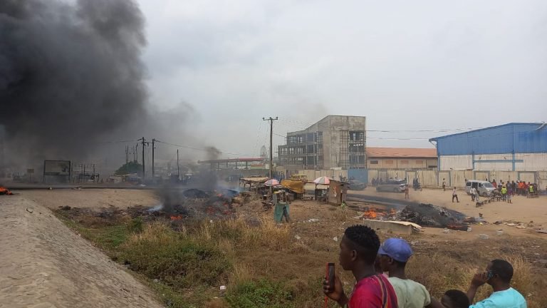 BREAKING: Diesel Tanker Explodes on Lagos-Ibadan Expressway | Daily Report Nigeria