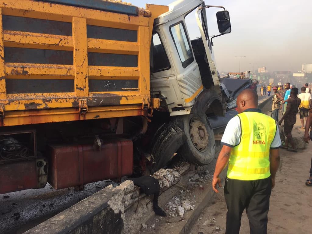 PHOTOS: Two Killed, Others Injured in Multiple Accident in Lagos | Daily Report Nigeria