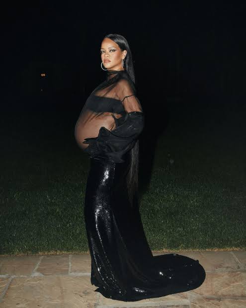 "Being on the verge of motherhood unlocked new levels of love and respect for my mommy" - Rihanna celebrates her Mum | Daily Report Nigeria