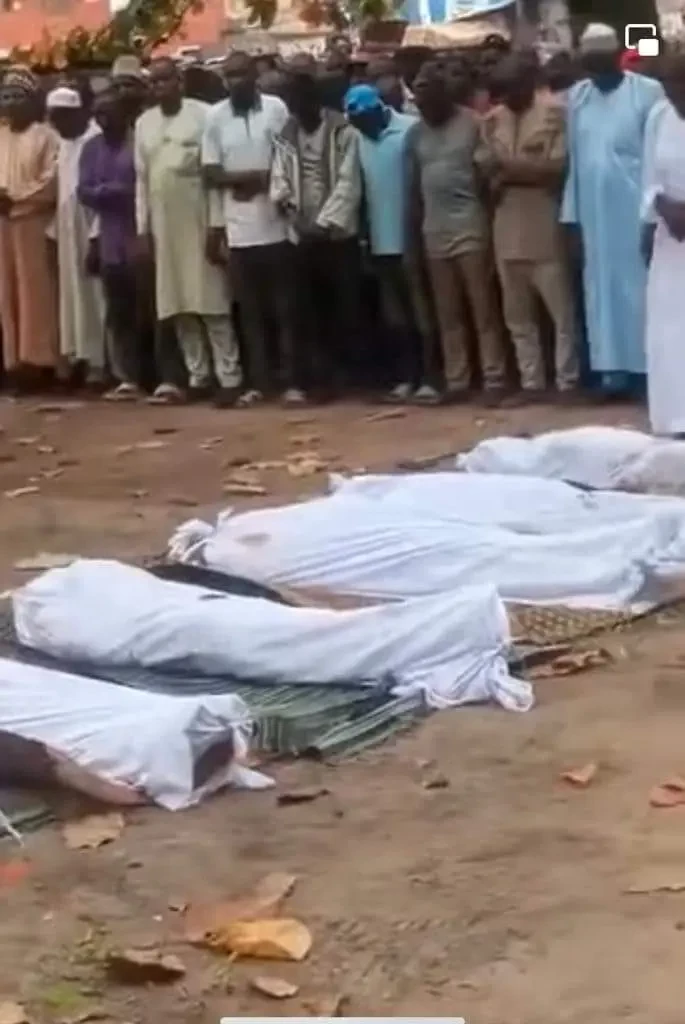 UPDATE: Pregnant Woman And Her Four Children Murdered By Gunmen Laid To Rest | Daily Report Nigeria