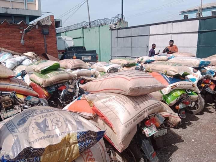 1,000 Bags of Poisonous Foreign Rice Seized by Custom Officials in Ogun | Daily Report Nigeria