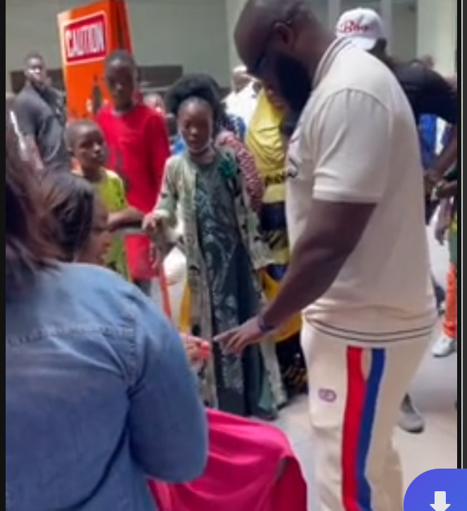 Reactions as Nigerian Man Accepts Marriage Proposal From His Girlfriend | Daily Report Nigeria