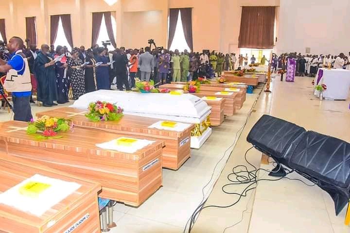 PHOTOS: Ondo Holds Funeral Mass For Owo Catholic Church Massacre Victims | Daily Report Nigeria