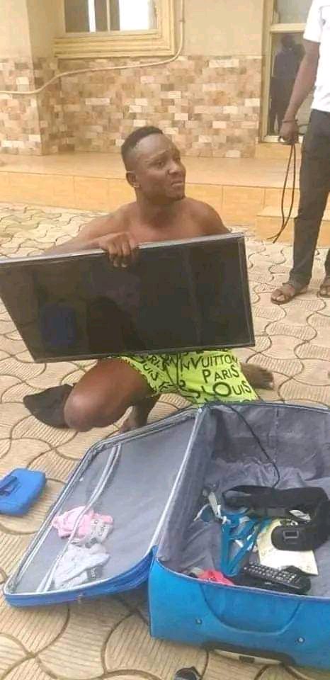 Guest Caught Leaving With Hotel’s Plasma TV In His Box | Daily Report Nigeria