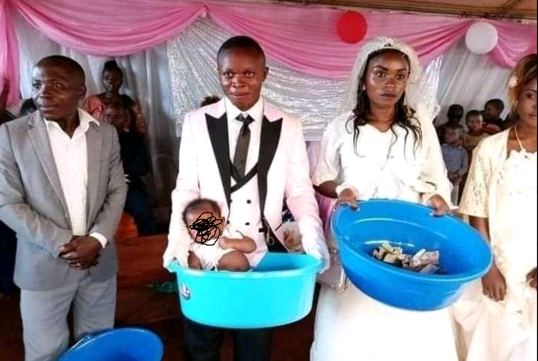 Lady Drops Baby In Offering Bowl For Ex-lover at His Wedding with Another Woman | Daily Report Nigeria