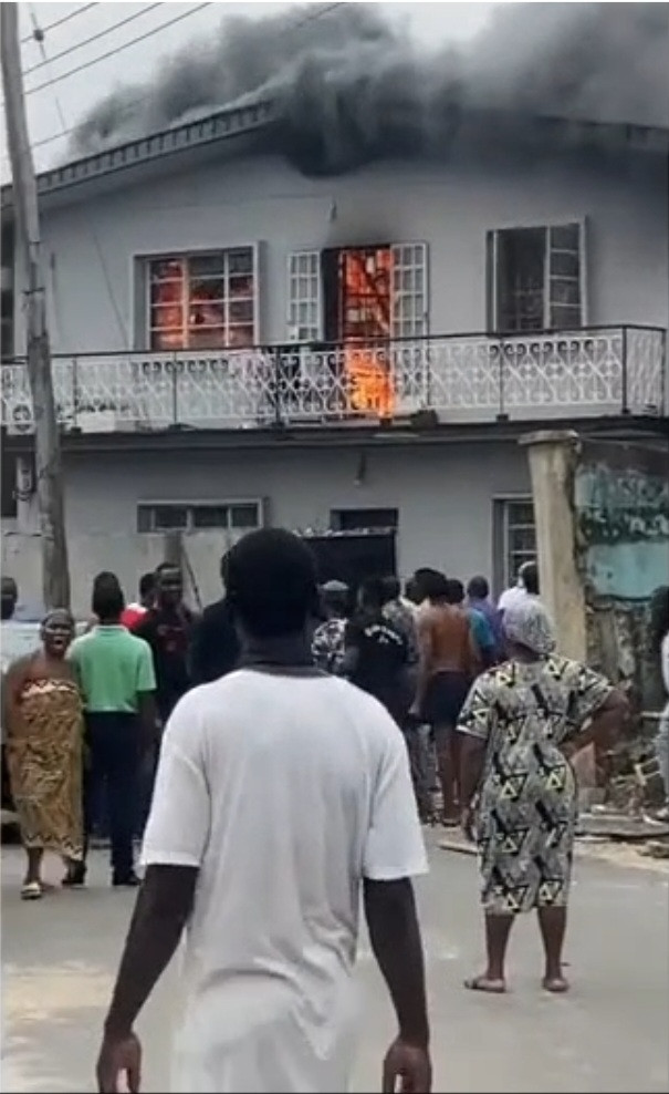 Sallah: Woman Returns From Sallah Celebration To Find Her House and Car On Fire | Daily Report Nigeria