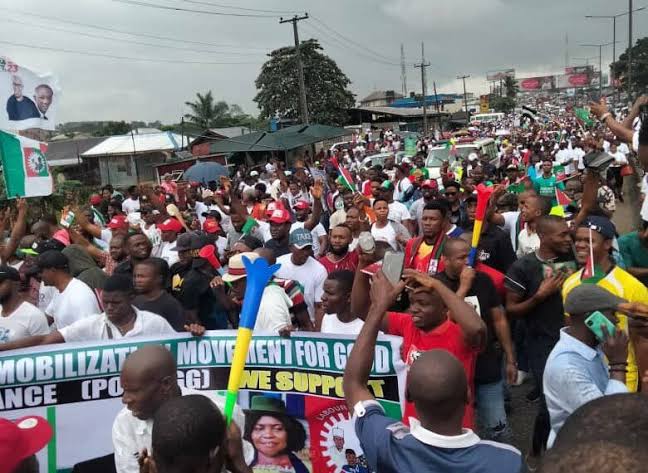 BREAKING: Police Teargas, Arrest Peter Obi Supporters in Ebonyi | Daily Report Nigeria