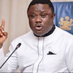 Again, Ayade Disciplines Civil Servants for Lateness | Daily Report Nigeria