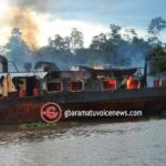 Oil Theft: Military Set Ablaze Vessel Caught Loading Crude Oil in Delta | Daily Report Nigeria