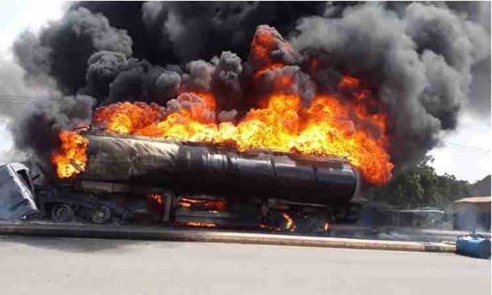 Vehicles, Shops Razed as Tanker Explodes in Anambra | Daily Report Nigeria