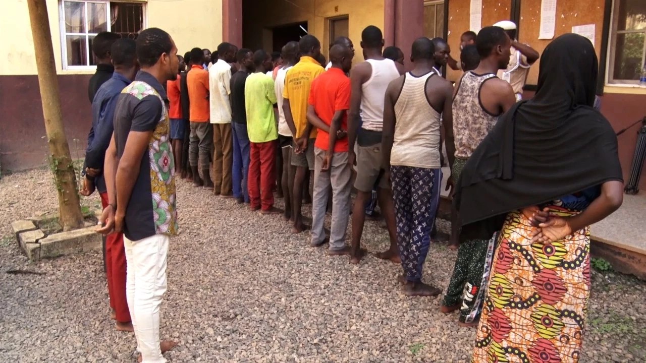 33 Illegal Migrants from Chad, Togo Nabbed by Immigration in Ogun | Daily Report Nigeria