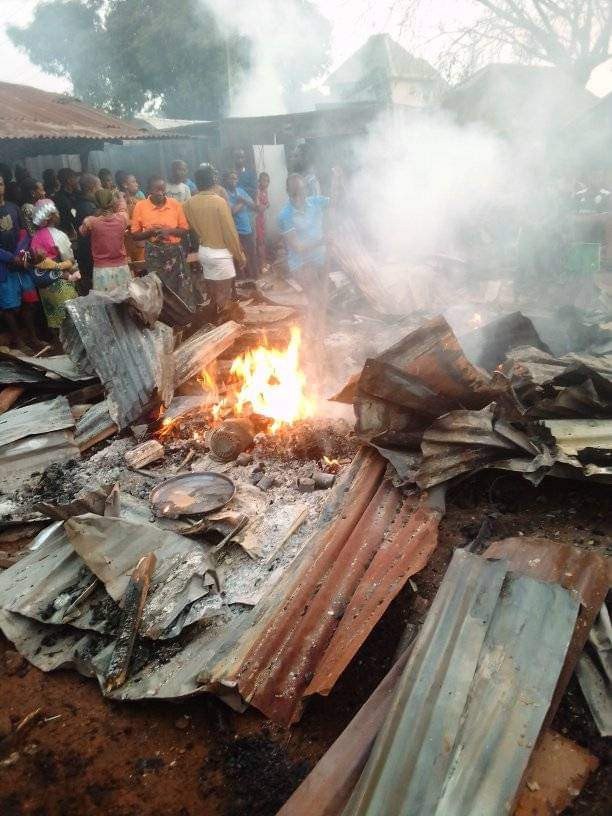 Fire Gut Popular Ebonyi Market | Daily Report Nigeria