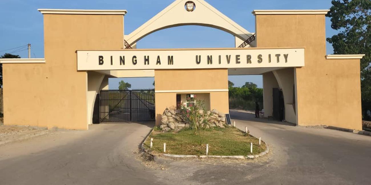 Nigeria University Bans Students From Using Smartphone | Daily Report Nigeria