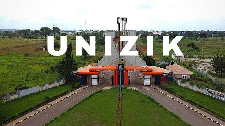 Police Brutalise Female Student In UNIZIK Hostel | Daily Report Nigeria