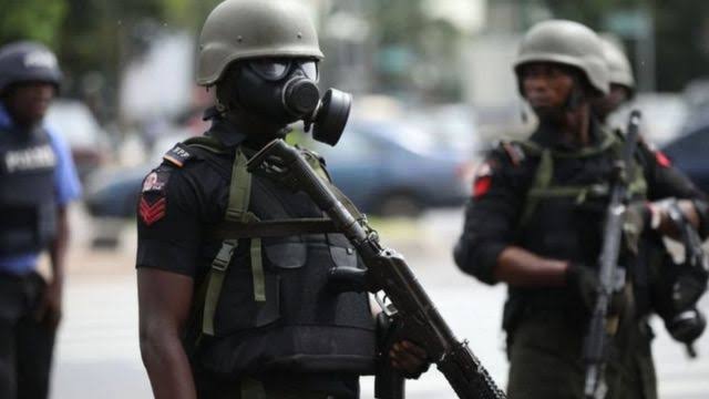 Lagos Policemen Kill 23-year-old Tricyclist | Daily Report Nigeria