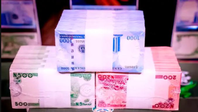 Naira Scarcity: Man Slumps, Dies In Delta Bank | Daily Report Nigeria