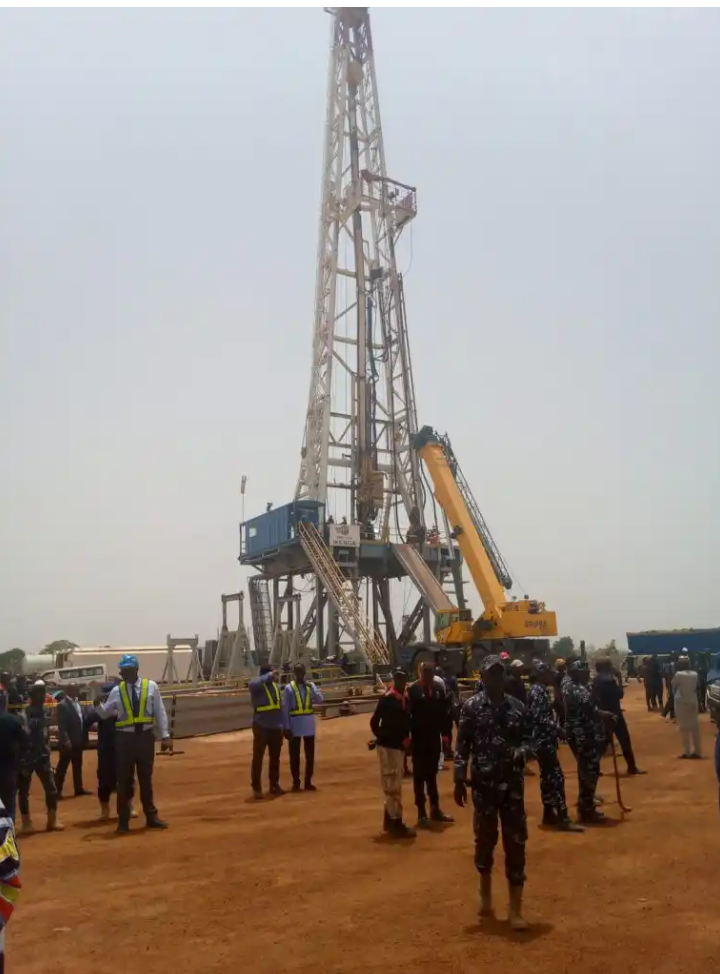 NNPC Begins Drilling Oil In Nasarawa (PHOTOS) | Daily Report Nigeria